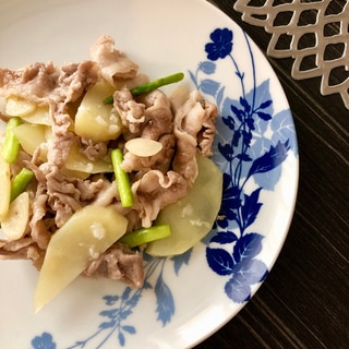 豚肉とじゃがいもとアスパラの塩麹炒め